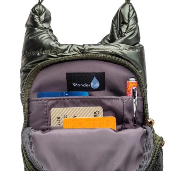 WanderFull HydroBag Quilted Puffer Crossbody Bag - Green - Picture 2 of 11